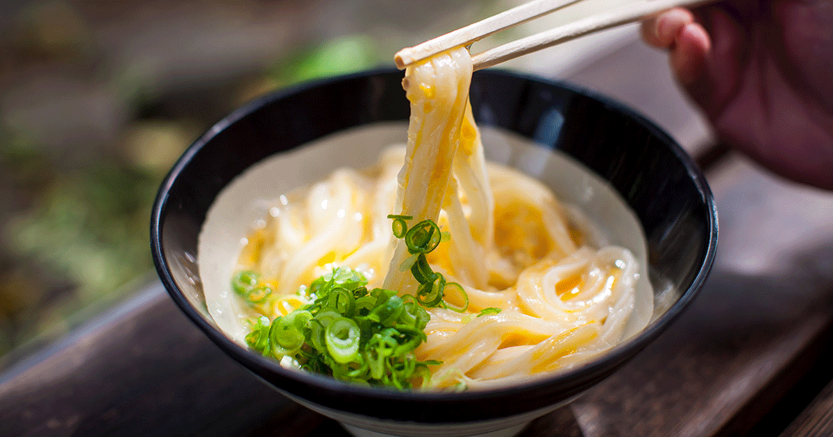 [KAGAWA]Savor the harmony of hot udon noodles and raw eggYAMAGOE UDON