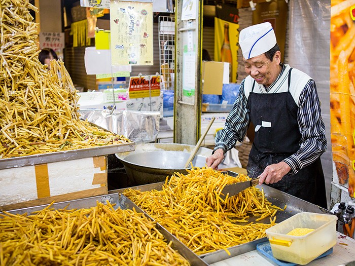 高知 ひろめ市場 日曜市から牧野植物園 お土産が見つかる紙モノ雑貨専門店まで 高知らしさにあふれたおすすめスポットを巡る Next Trip West Japan Setouchi